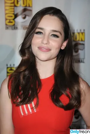 Emilia Clarke / clarkeyxo / emilia_clarke / emiliaclarke nude photo #1009