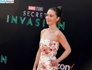Emilia Clarke / clarkeyxo / emilia_clarke / emiliaclarke nude photo #1052