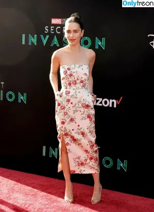 Emilia Clarke / clarkeyxo / emilia_clarke / emiliaclarke nude photo #1053