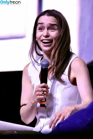 Emilia Clarke / clarkeyxo / emilia_clarke / emiliaclarke nude photo #1059