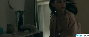 Emilia Clarke / clarkeyxo / emilia_clarke / emiliaclarke nude photo #1084