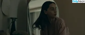 Emilia Clarke / clarkeyxo / emilia_clarke / emiliaclarke nude photo #1086