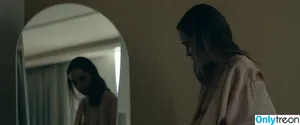 Emilia Clarke / clarkeyxo / emilia_clarke / emiliaclarke nude photo #1094