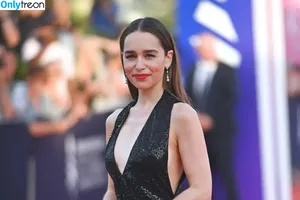 Emilia Clarke / clarkeyxo / emilia_clarke / emiliaclarke nude photo #1117