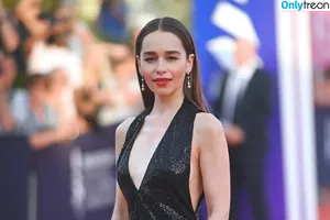 Emilia Clarke / clarkeyxo / emilia_clarke / emiliaclarke nude photo #1119