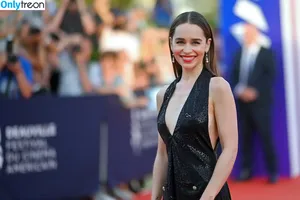Emilia Clarke / clarkeyxo / emilia_clarke / emiliaclarke nude photo #1125