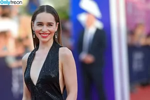 Emilia Clarke / clarkeyxo / emilia_clarke / emiliaclarke nude photo #1126