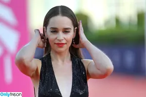 Emilia Clarke / clarkeyxo / emilia_clarke / emiliaclarke nude photo #1129