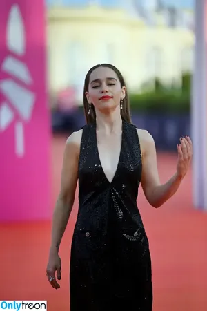 Emilia Clarke / clarkeyxo / emilia_clarke / emiliaclarke nude photo #1130