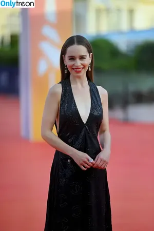 Emilia Clarke / clarkeyxo / emilia_clarke / emiliaclarke nude photo #1132