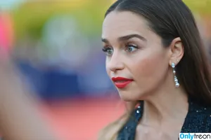 Emilia Clarke / clarkeyxo / emilia_clarke / emiliaclarke nude photo #1144