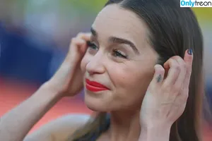 Emilia Clarke / clarkeyxo / emilia_clarke / emiliaclarke nude photo #1146