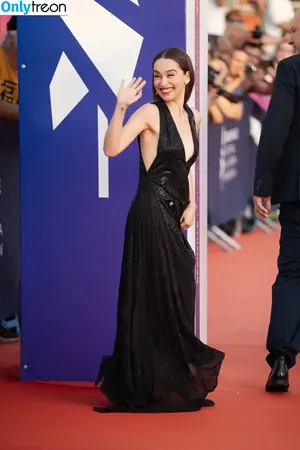 Emilia Clarke / clarkeyxo / emilia_clarke / emiliaclarke nude photo #1167