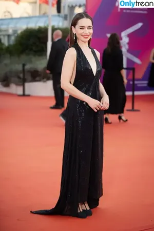 Emilia Clarke / clarkeyxo / emilia_clarke / emiliaclarke nude photo #1172