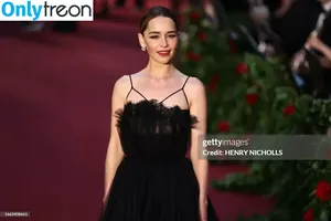 Emilia Clarke / clarkeyxo / emilia_clarke / emiliaclarke nude photo #1213