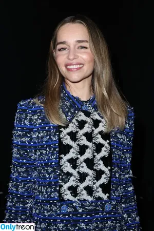 Emilia Clarke / clarkeyxo / emilia_clarke / emiliaclarke nude photo #1243