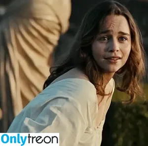 Emilia Clarke / clarkeyxo / emilia_clarke / emiliaclarke nude photo #1247