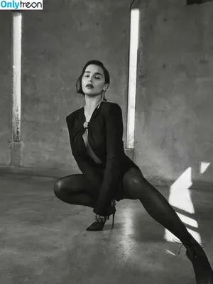 Emilia Clarke / clarkeyxo / emilia_clarke / emiliaclarke nude photo #1272
