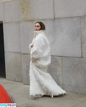 Emilia Clarke / clarkeyxo / emilia_clarke / emiliaclarke nude photo #1298