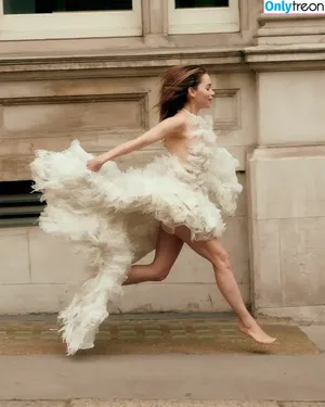 Emilia Clarke / clarkeyxo / emilia_clarke / emiliaclarke nude photo #1307