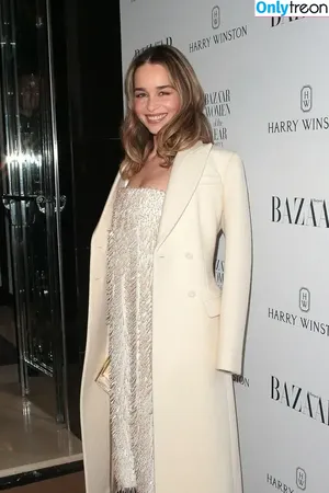 Emilia Clarke / clarkeyxo / emilia_clarke / emiliaclarke nude photo #1321