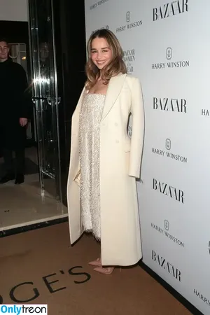 Emilia Clarke / clarkeyxo / emilia_clarke / emiliaclarke nude photo #1326
