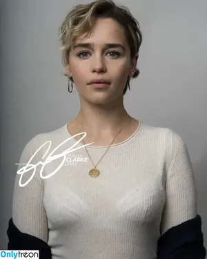 Emilia Clarke / clarkeyxo / emilia_clarke / emiliaclarke nude photo #1334