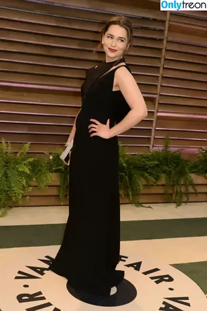 Emilia Clarke / clarkeyxo / emilia_clarke / emiliaclarke nude photo #1377