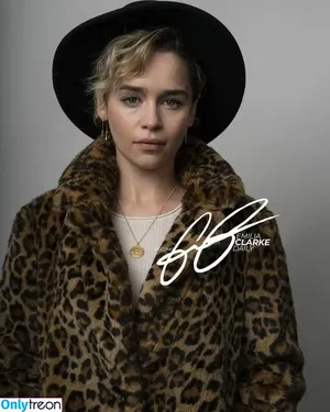 Emilia Clarke / clarkeyxo / emilia_clarke / emiliaclarke nude photo #1393