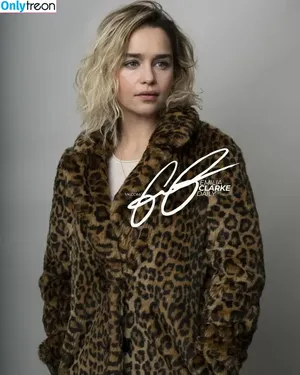 Emilia Clarke / clarkeyxo / emilia_clarke / emiliaclarke nude photo #1396