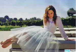 Emilia Clarke / clarkeyxo / emilia_clarke / emiliaclarke nude photo #1407