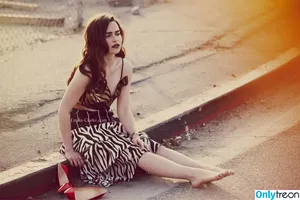 Emilia Clarke / clarkeyxo / emilia_clarke / emiliaclarke nude photo #1409
