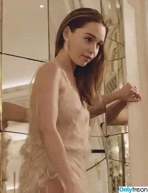 Emilia Clarke / clarkeyxo / emilia_clarke / emiliaclarke nude photo #1421