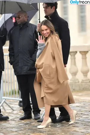 Emilia Clarke / clarkeyxo / emilia_clarke / emiliaclarke nude photo #1433