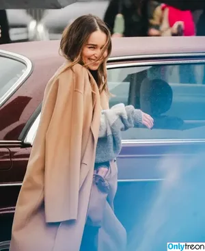 Emilia Clarke / clarkeyxo / emilia_clarke / emiliaclarke nude photo #1442