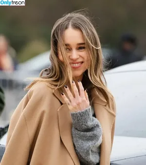 Emilia Clarke / clarkeyxo / emilia_clarke / emiliaclarke nude photo #1445