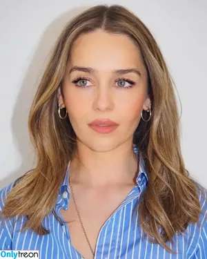Emilia Clarke / clarkeyxo / emilia_clarke / emiliaclarke nude photo #1478