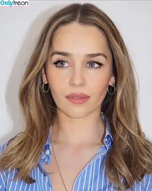 Emilia Clarke / clarkeyxo / emilia_clarke / emiliaclarke nude photo #1480