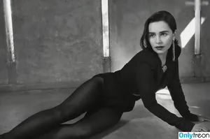 Emilia Clarke / clarkeyxo / emilia_clarke / emiliaclarke nude photo #1579