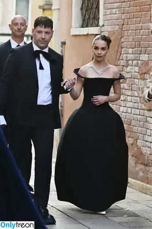Emilia Clarke / clarkeyxo / emilia_clarke / emiliaclarke nude photo #1661