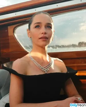 Emilia Clarke / clarkeyxo / emilia_clarke / emiliaclarke nude photo #1670