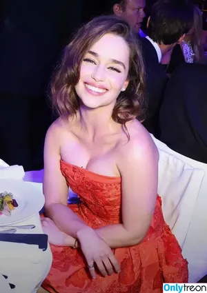 Emilia Clarke / clarkeyxo / emilia_clarke / emiliaclarke nude photo #1754