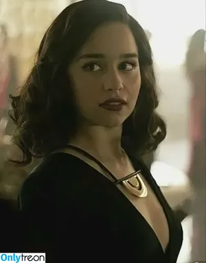 Emilia Clarke / clarkeyxo / emilia_clarke / emiliaclarke nude photo #1782