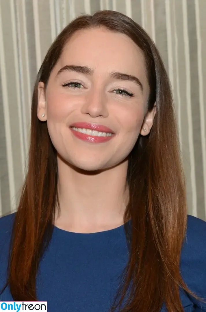 Emilia Clarke nude photo #1018 (clarkeyxo / emilia_clarke / emiliaclarke)