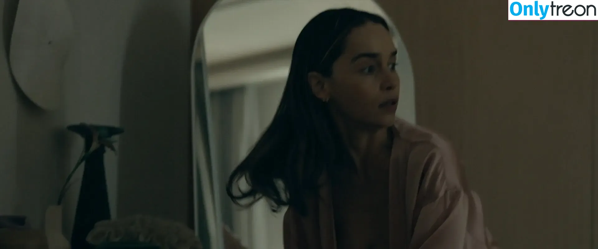 Emilia Clarke nude photo #1086 (clarkeyxo / emilia_clarke / emiliaclarke)
