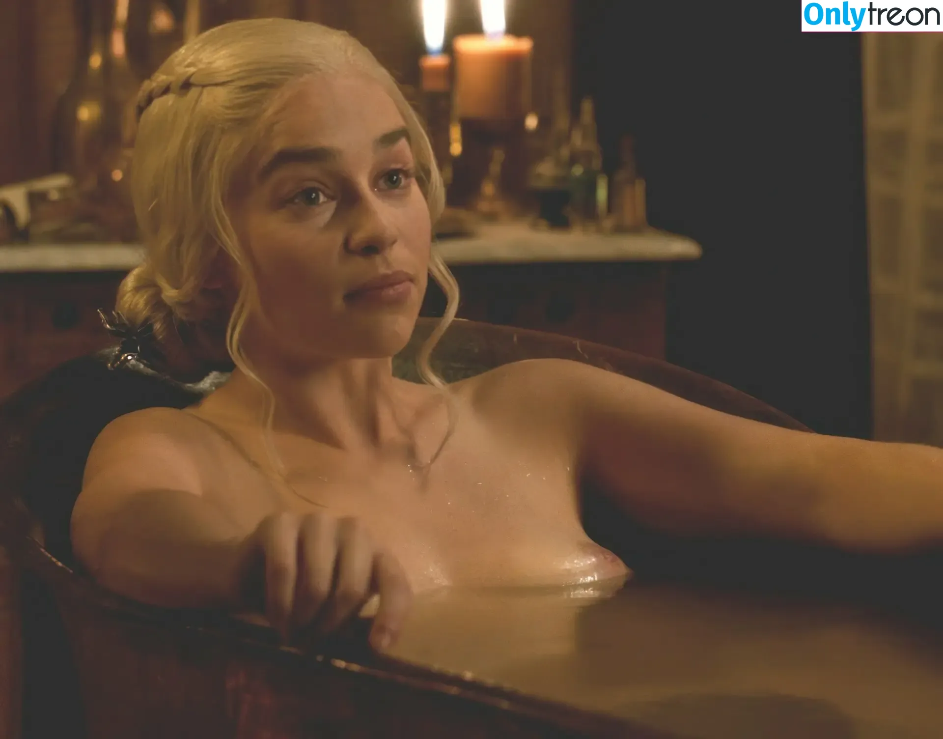 Emilia Clarke nude photo #1183 (clarkeyxo / emilia_clarke / emiliaclarke)