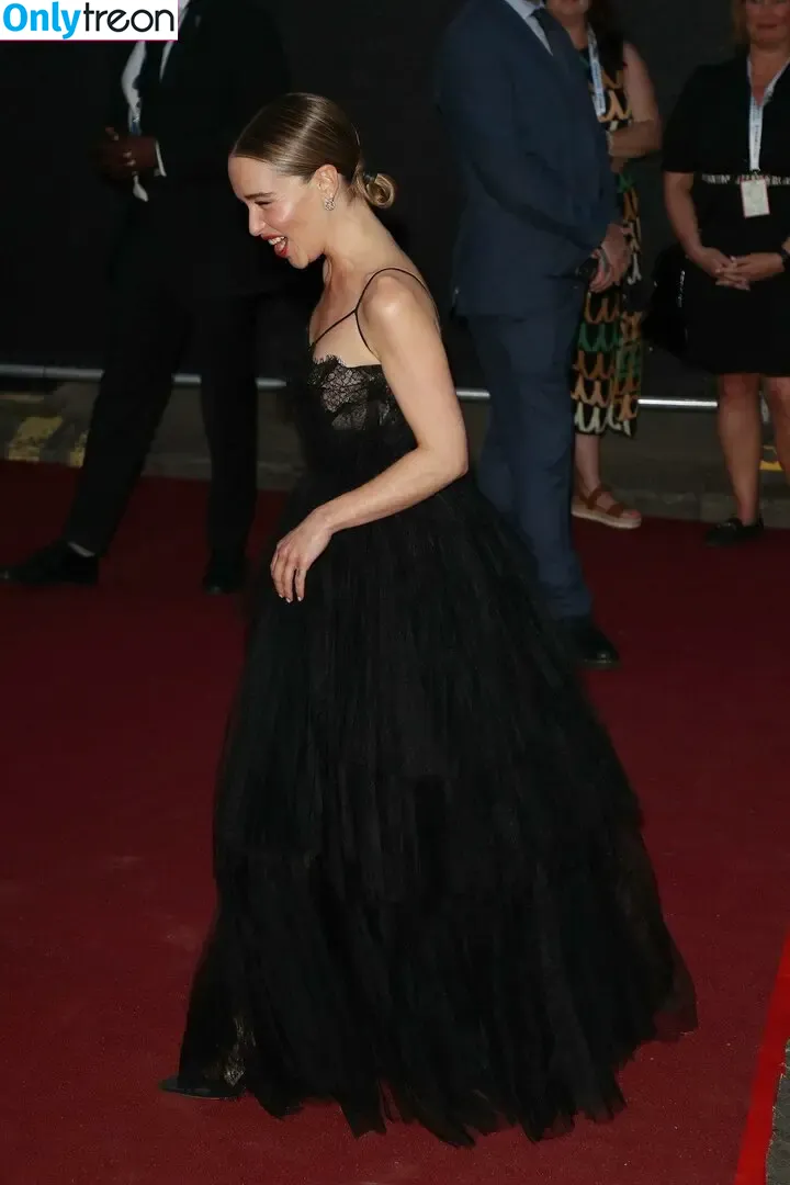 Emilia Clarke nude photo #1228 (clarkeyxo / emilia_clarke / emiliaclarke)