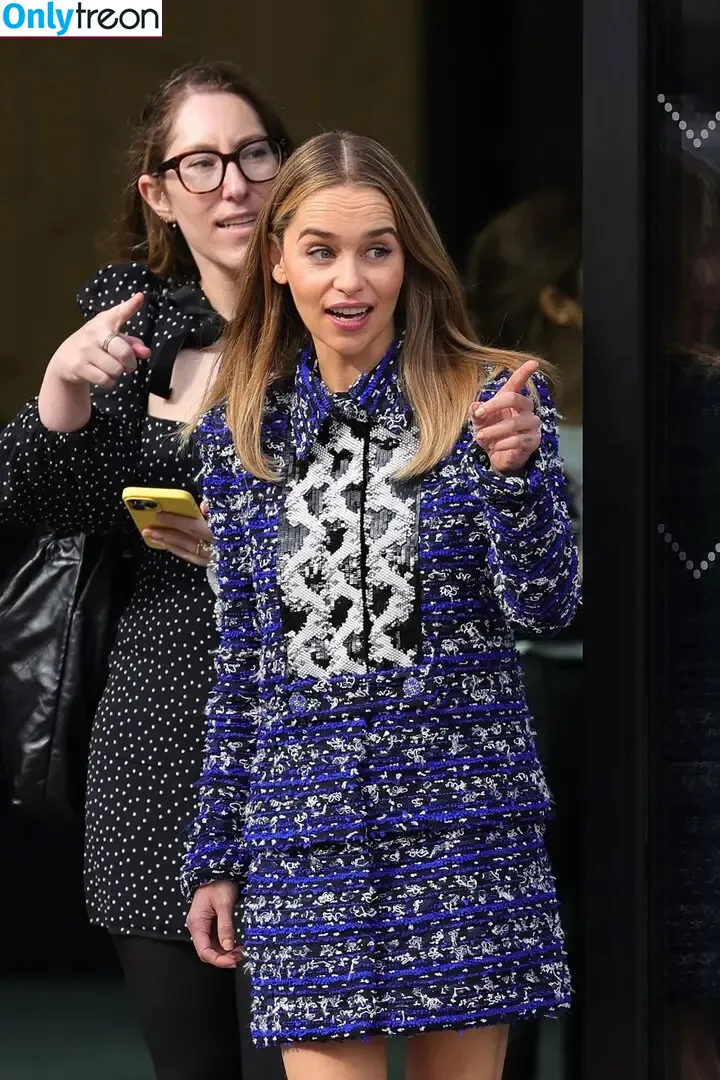 Emilia Clarke nude photo #1239 (clarkeyxo / emilia_clarke / emiliaclarke)