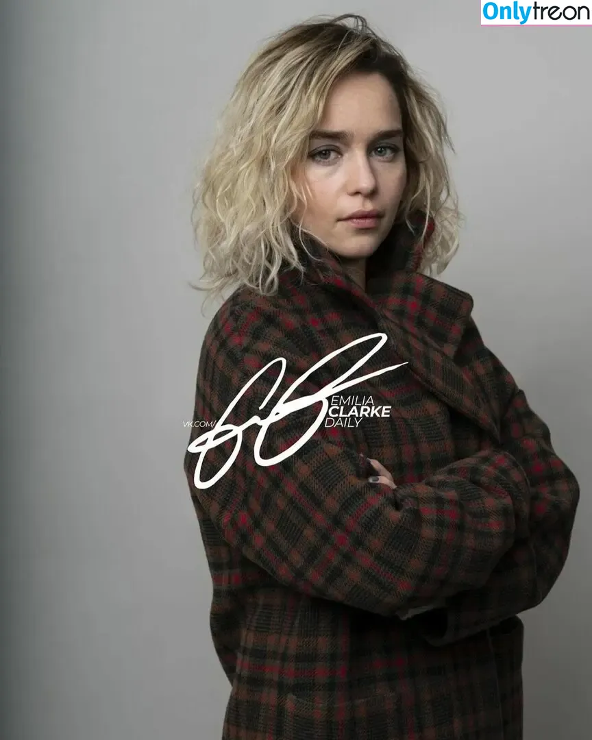 Emilia Clarke nude photo #1392 (clarkeyxo / emilia_clarke / emiliaclarke)