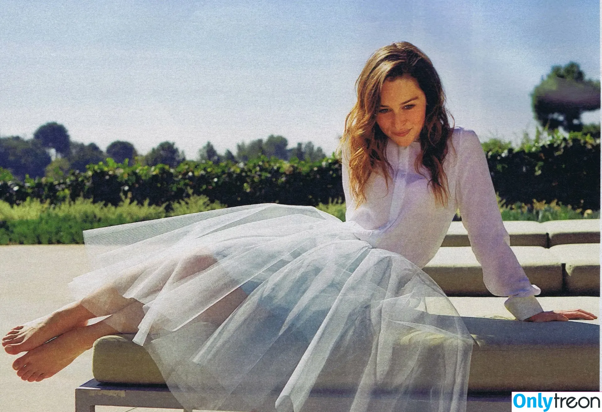 Emilia Clarke nude photo #1407 (clarkeyxo / emilia_clarke / emiliaclarke)